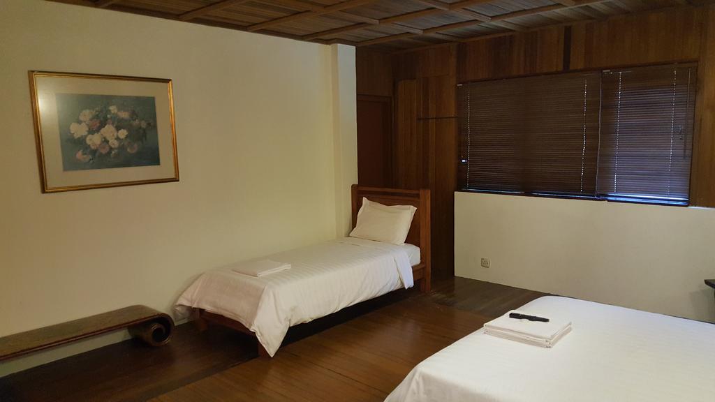 Rainforest Bed & Breakfast 吉隆坡 外观 照片