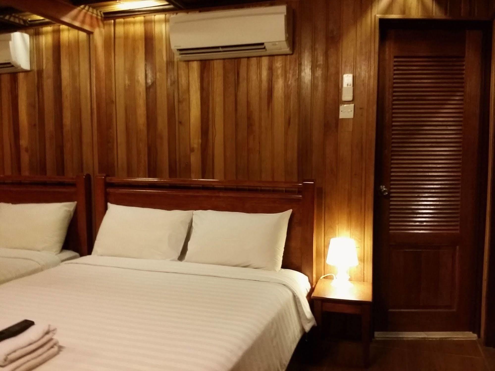 Rainforest Bed & Breakfast 吉隆坡 外观 照片