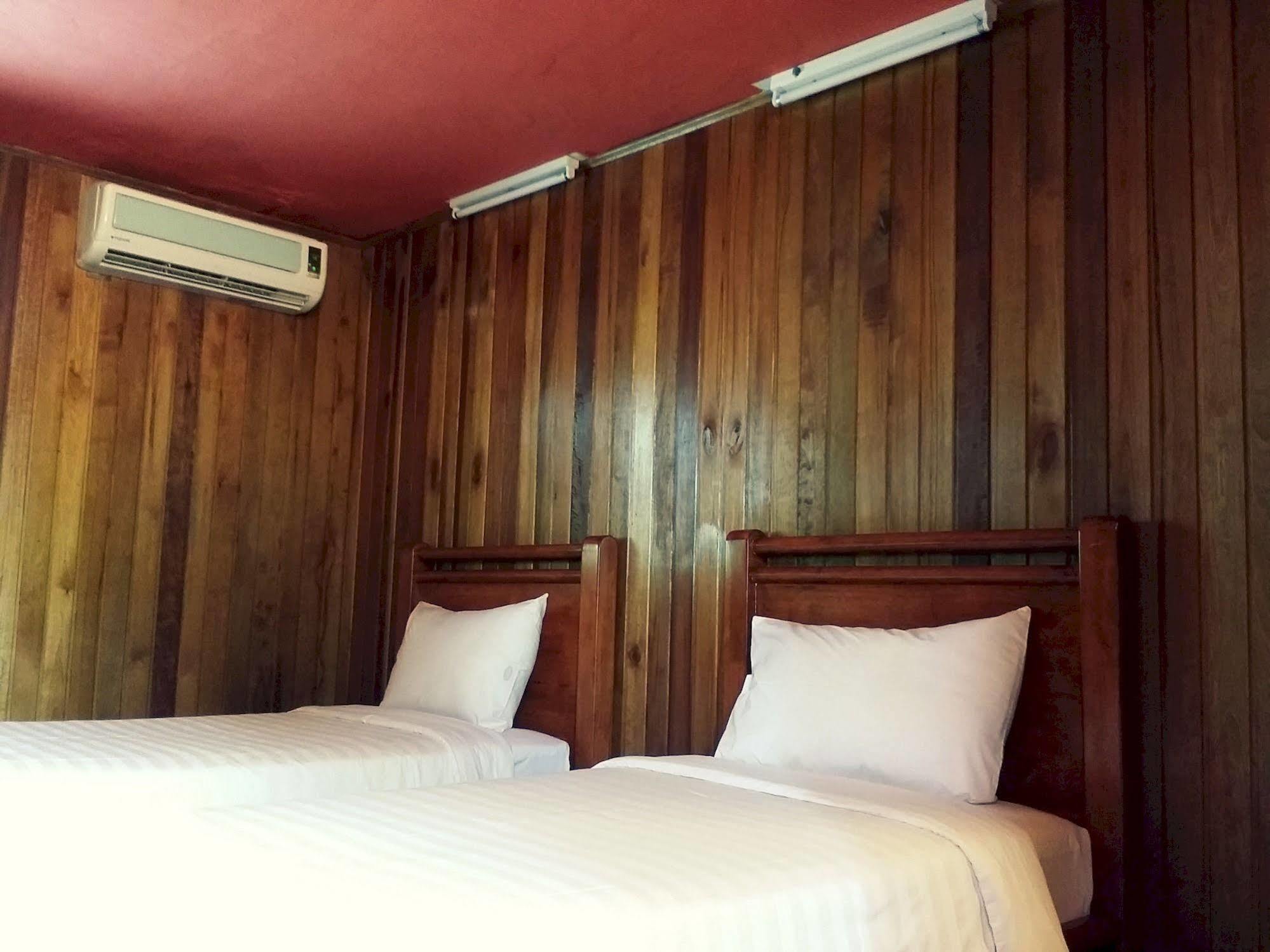 Rainforest Bed & Breakfast 吉隆坡 外观 照片